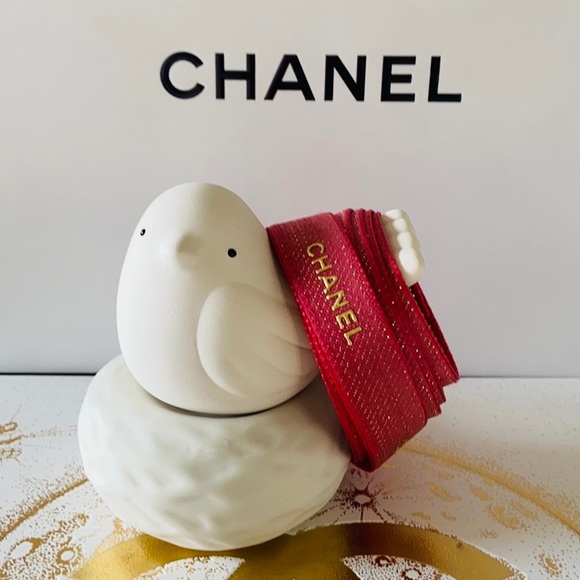 CHANEL Authentic Red with Gold Lettering Ribbon - Picture 2 of 10